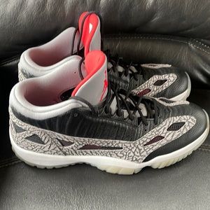 Gently Used Men Jordan’s Size 13